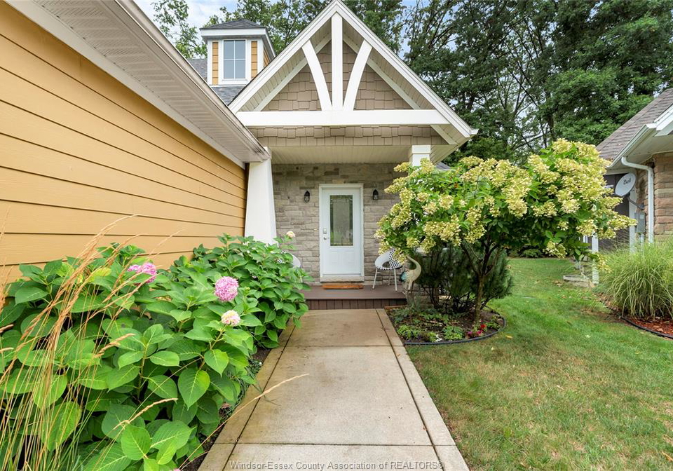 67-red-oak-amherstburg-ontario-26021891