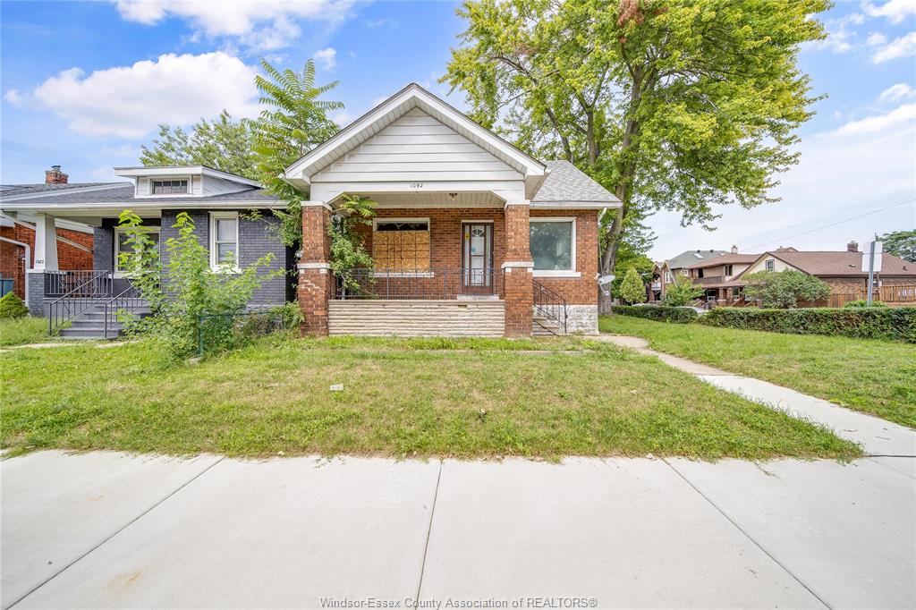 1092-ellis-street-east-windsor-ontario-26021898