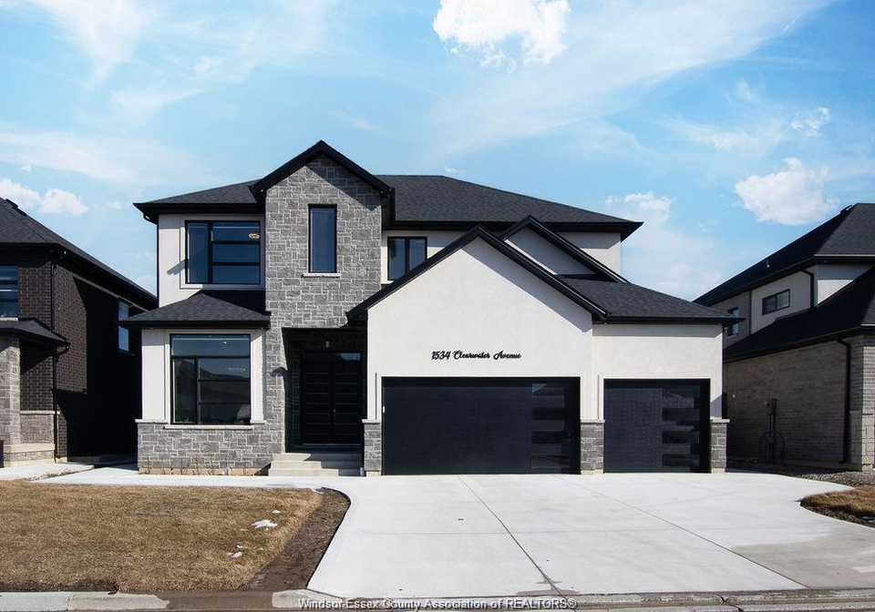 1534-clearwater-avenue-windsor-ontario-26021910