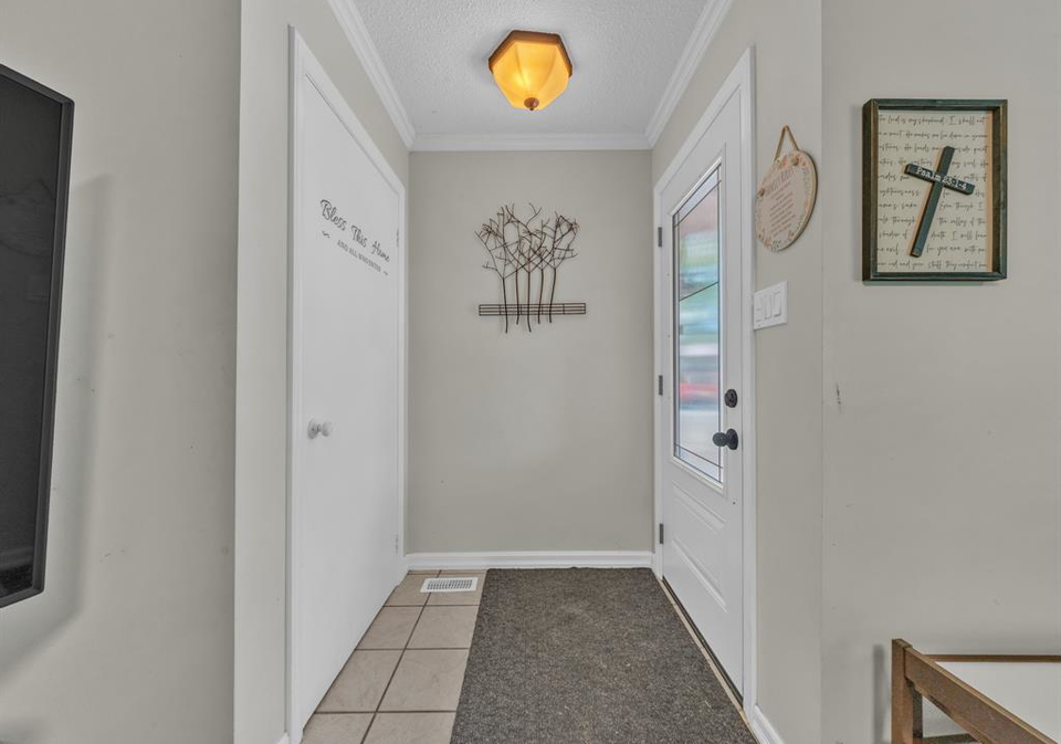 3149-elmwood-crescent-windsor-ontario-26021921