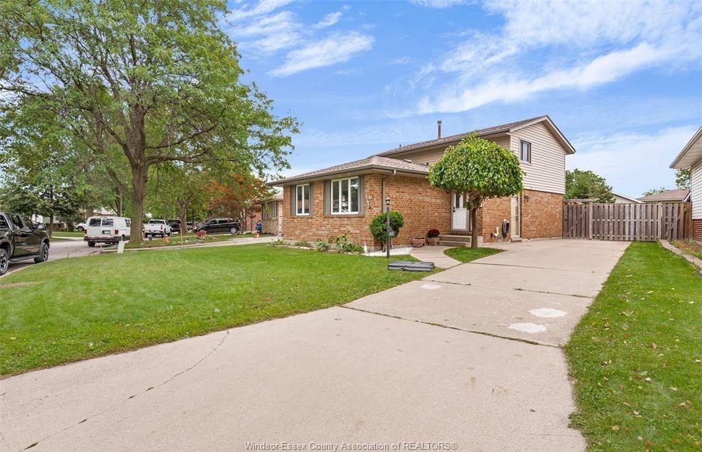 9597-avery-lane-windsor-ontario-26021961