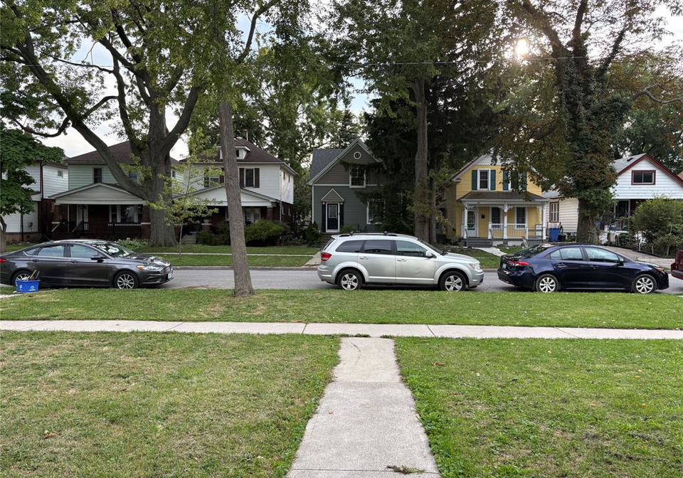 216-cameron-avenue-windsor-ontario-26021967