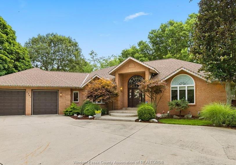 3047-rowley-park-drive-kingsville-ontario-26022014