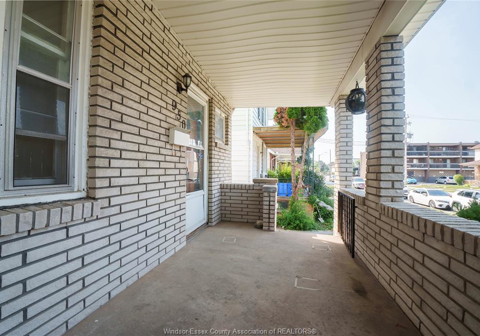 950-elsmere-windsor-ontario-26022044