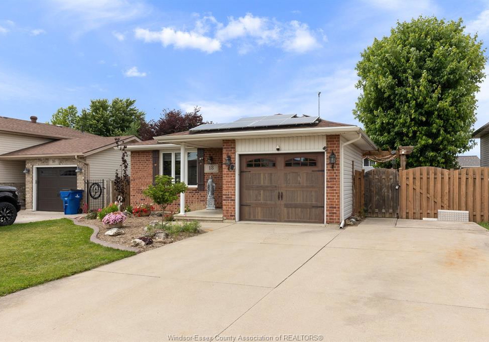 18-azar-drive-tilbury-ontario-26022046