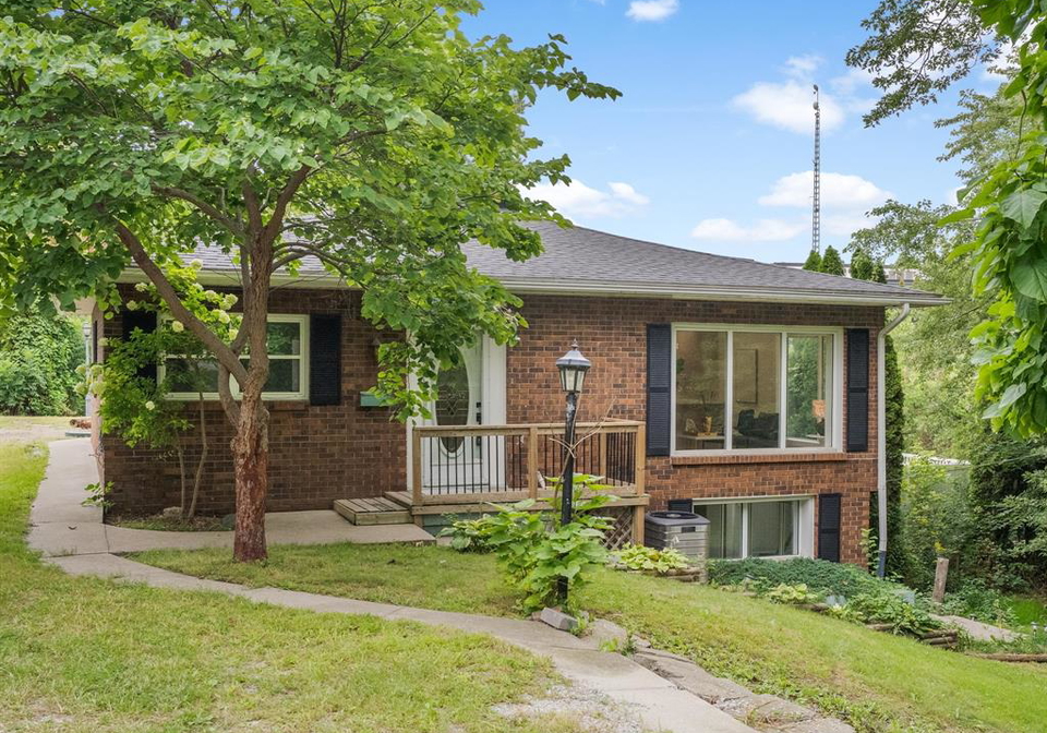 1838-seacliff-drive-kingsville-ontario-26022048