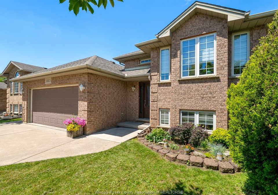 3883-aristotle-crescent-windsor-ontario-26022059