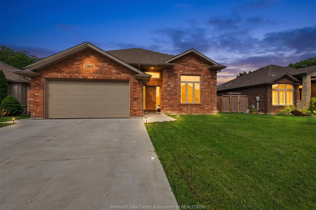 1364-matthew-crescent-lakeshore-ontario-26022060