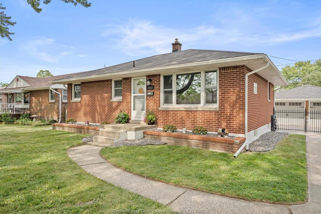 2618-askin-avenue-windsor-ontario-26022079