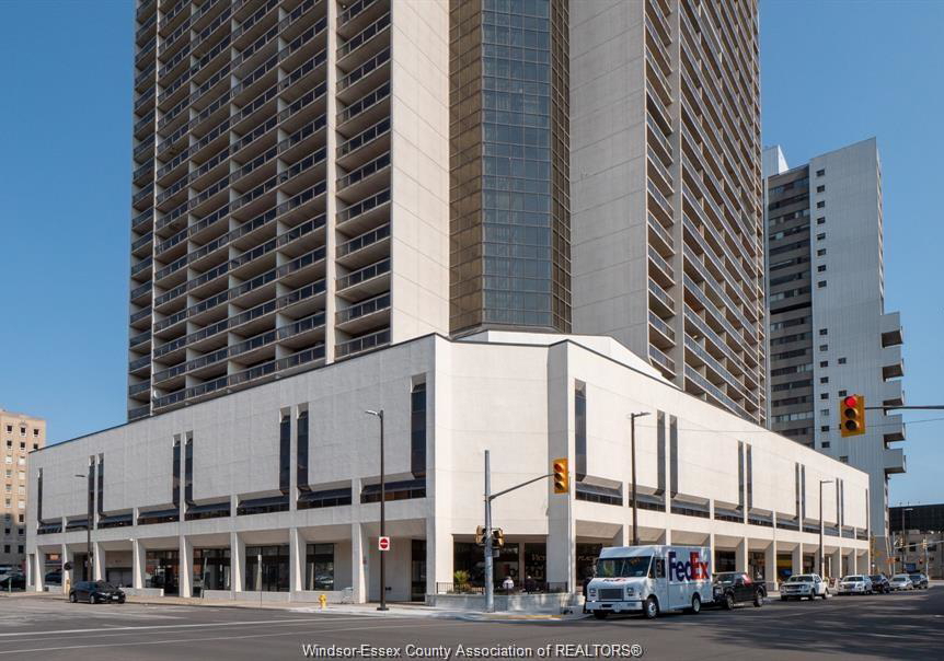150-park-street-west-windsor-ontario-26022107
