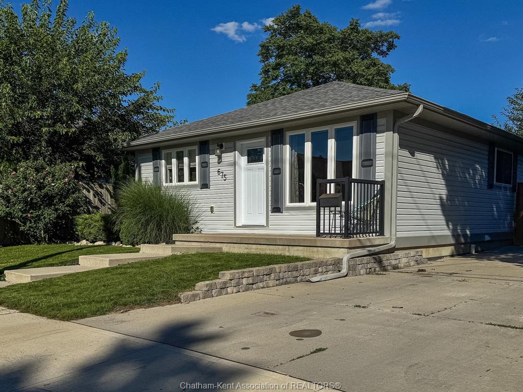 675-albert-street-wallaceburg-ontario-26022133