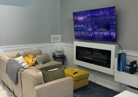 1825-edgemore-lasalle-ontario-26022143