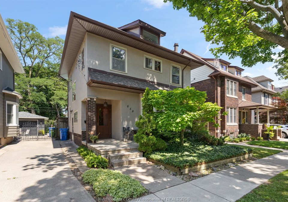 858-chilver-windsor-ontario-26022147