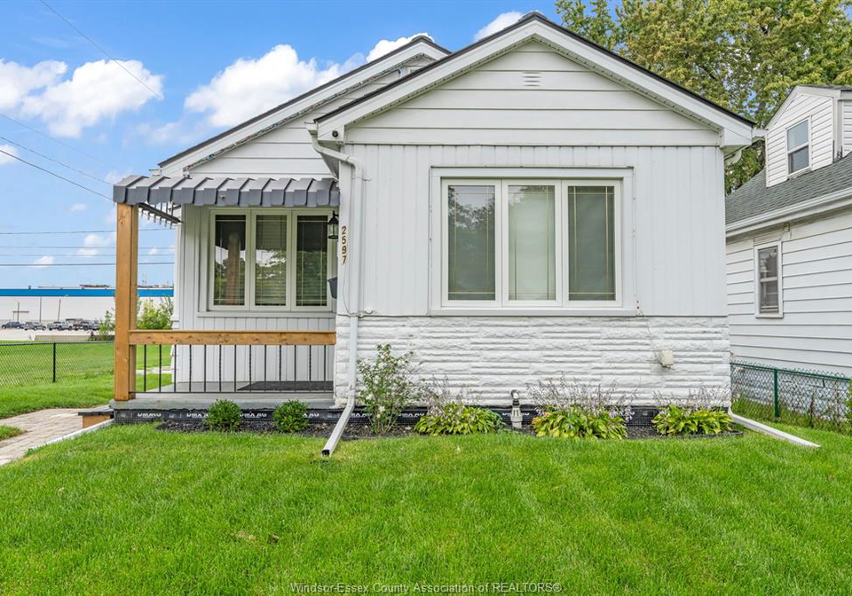 2597-alexis-road-windsor-ontario-26022153