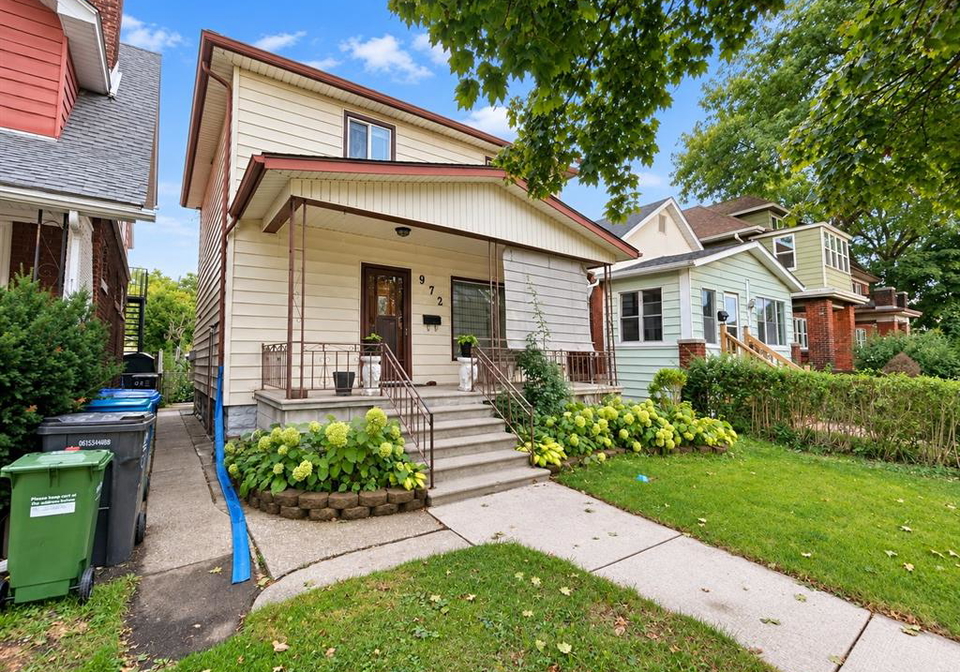 972-bruce-windsor-ontario-26022160