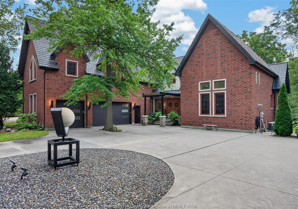3871-middle-sideroad-amherstburg-ontario-26022168