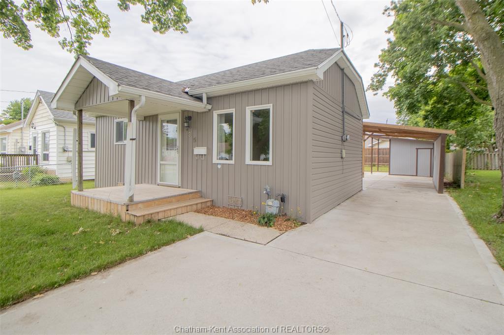 35-berry-street-chatham-ontario-26022177