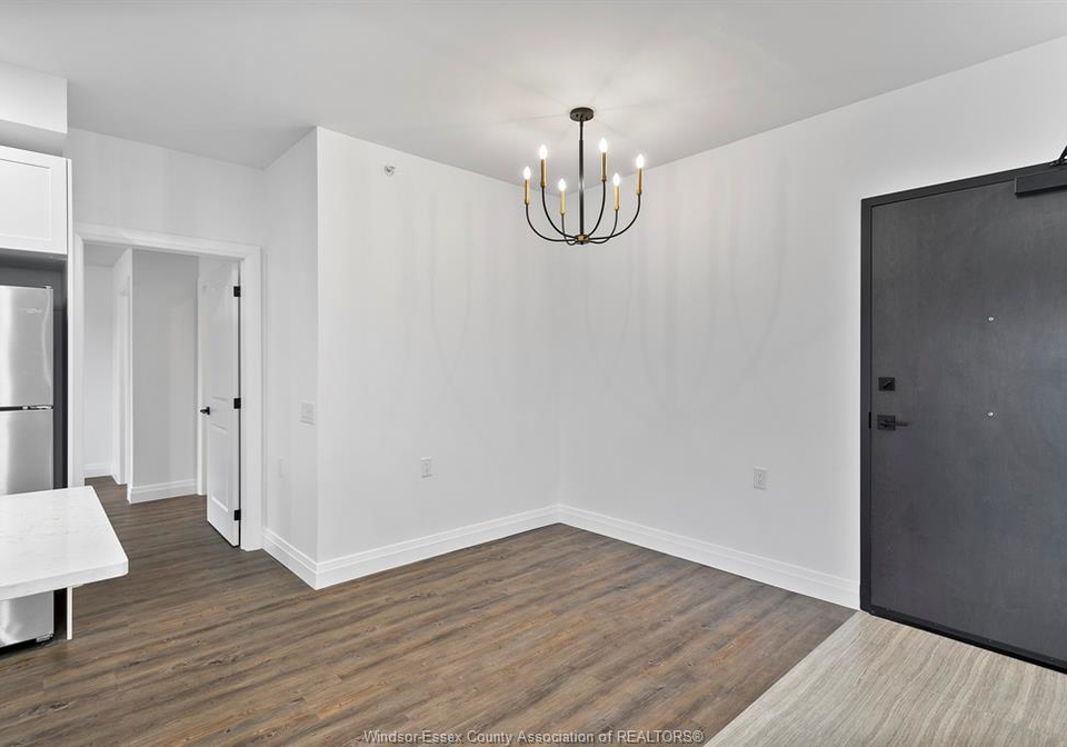 3817-howard-windsor-ontario-26022189