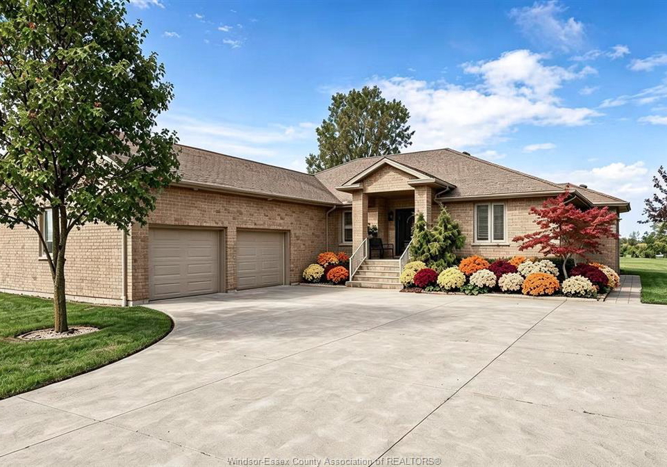 4601-8th-concession-maidstone-ontario-26022192