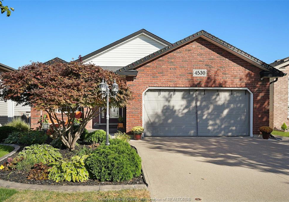 4530-sassafras-windsor-ontario-26022213
