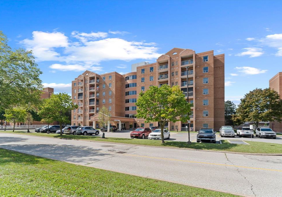 3855-southwindsor-drive-windsor-ontario-26022226