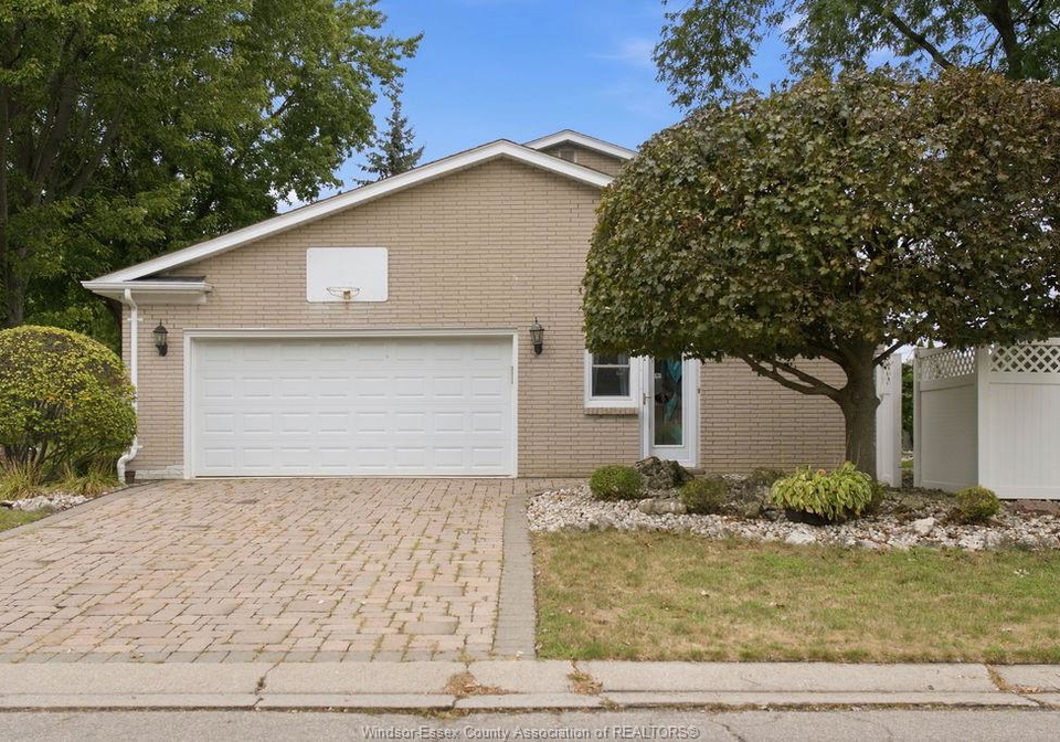 3590-huntington-avenue-windsor-ontario-26022234