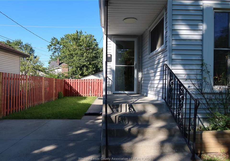 1839-westcott-road-windsor-ontario-26022244
