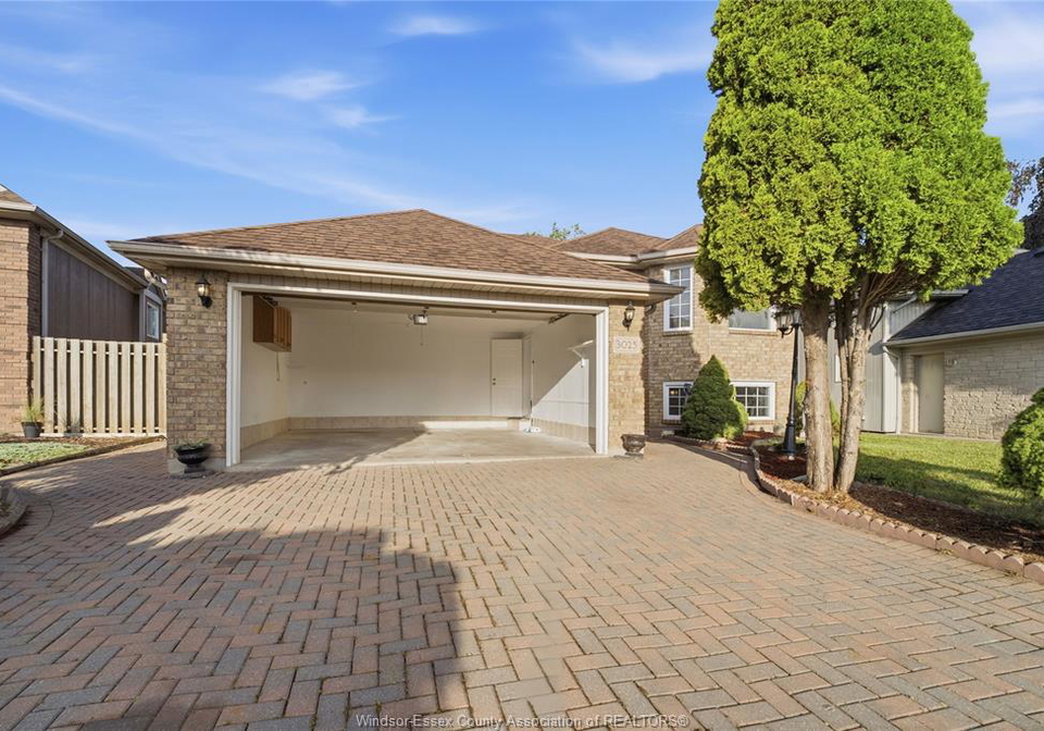 3025-kenilworth-windsor-ontario-26022248