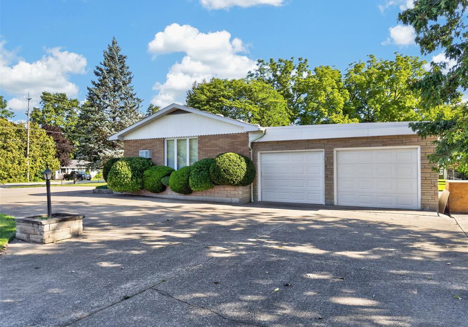 107-indian-creek-road-east-chatham-ontario-26022251