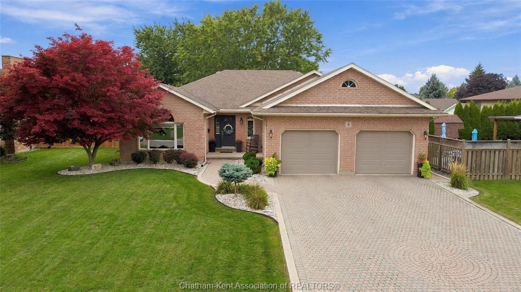 2-picadilly-court-wallaceburg-ontario-26022264