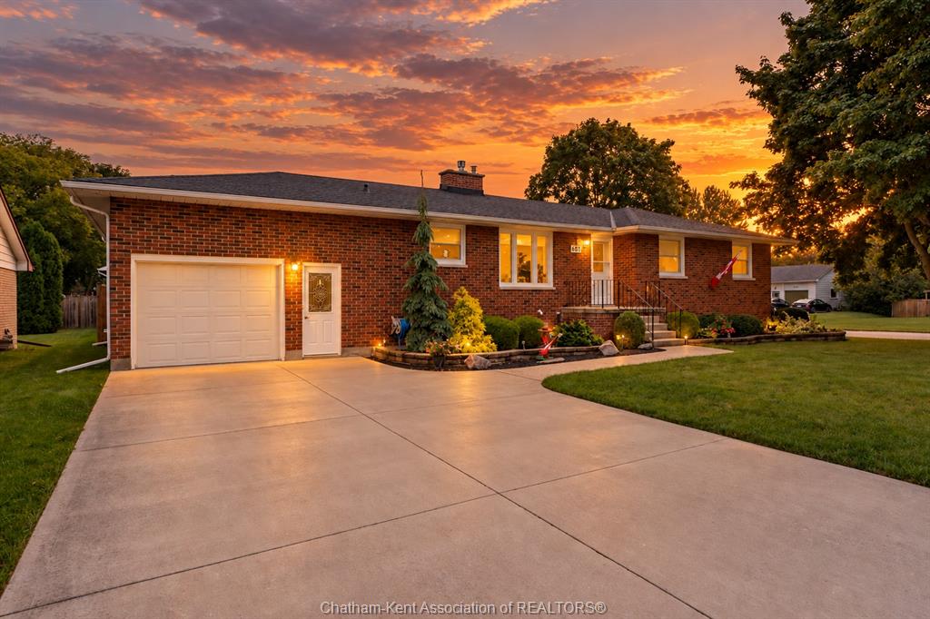 681-centennial-street-plympton-wyoming-ontario-26022274