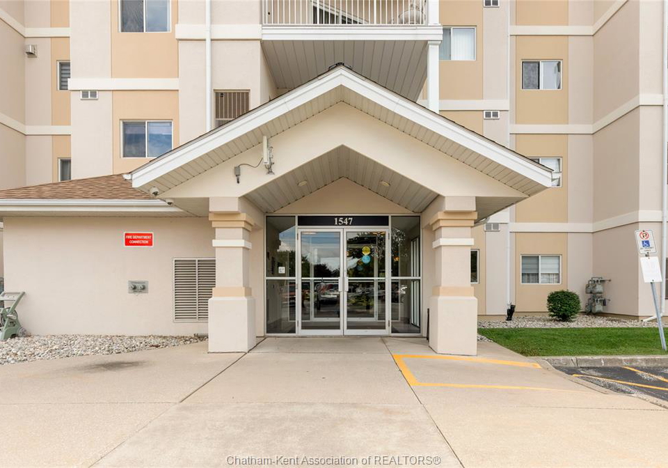 1547-grand-marais-road-west-windsor-ontario-26022275