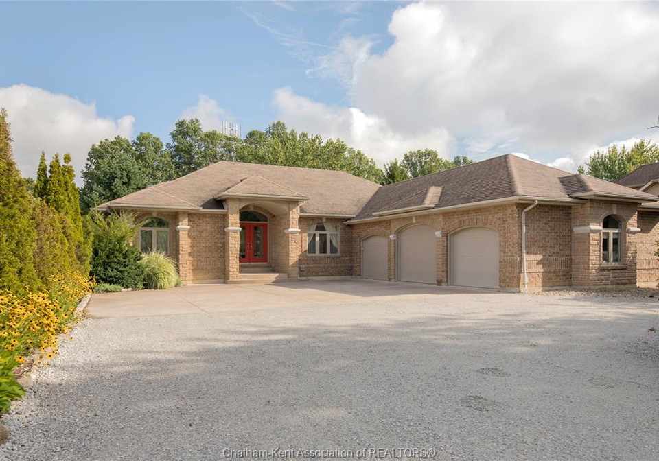 2958-county-road-20-harrow-ontario-26022276