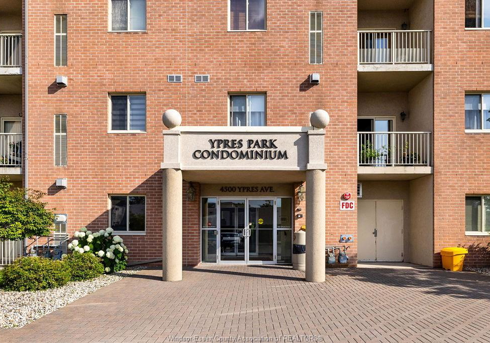 4500-ypres-avenue-windsor-ontario-26022280