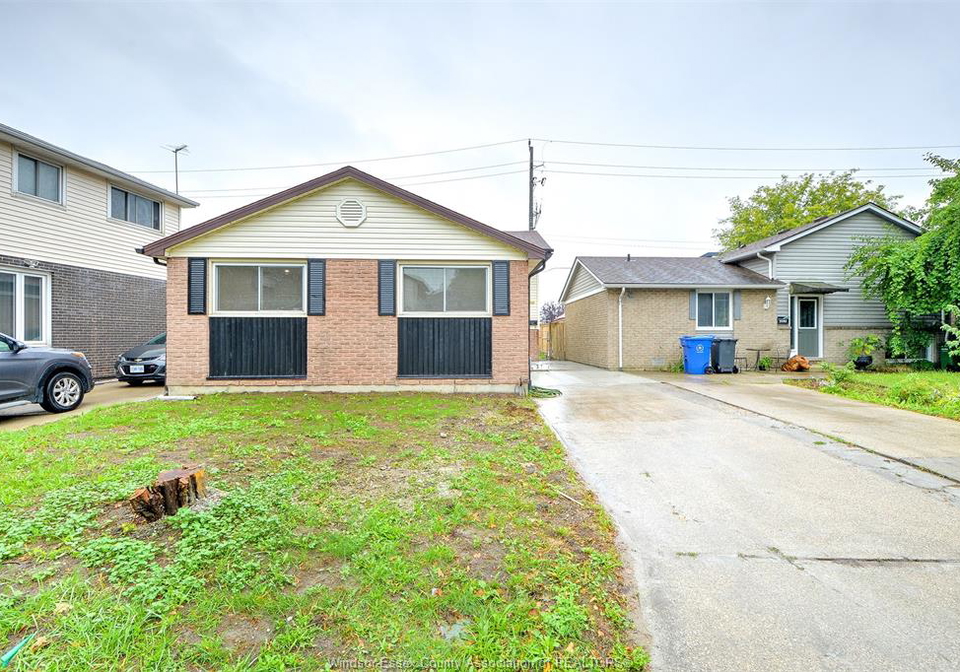 1411-bayswater-crescent-windsor-ontario-26022283