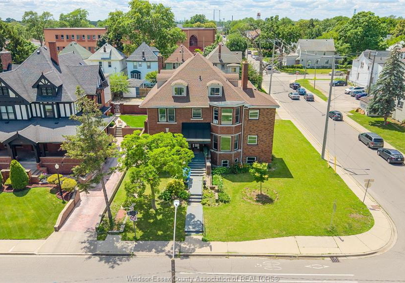 801-victoria-avenue-windsor-ontario-26022289
