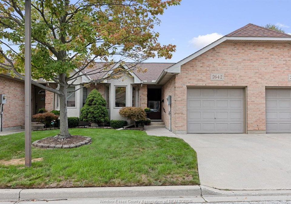 2642-norfolk-pines-crescent-windsor-ontario-26022292