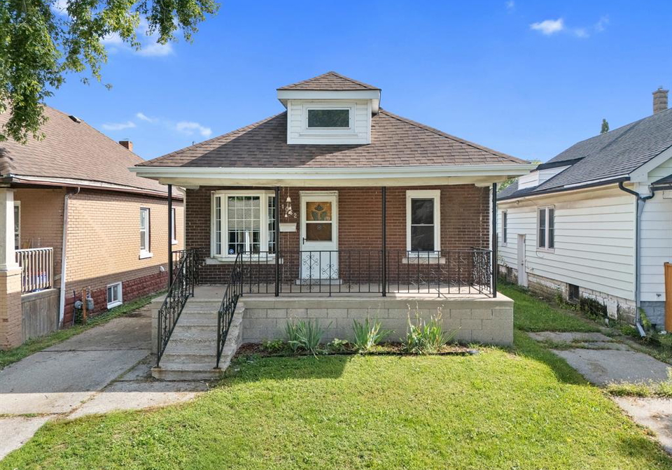 1052-felix-avenue-windsor-ontario-26022300