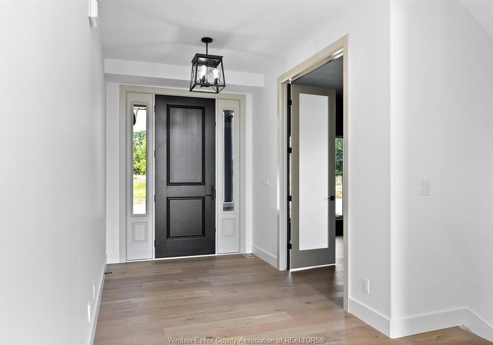 1220-campana-crescent-lakeshore-ontario-26022302