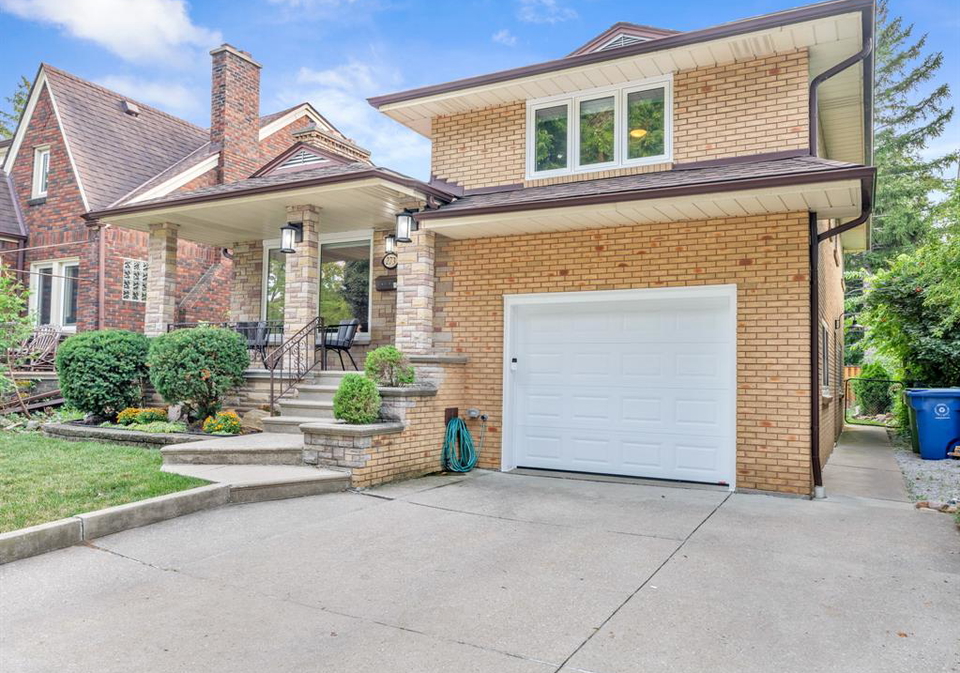273-villaire-windsor-ontario-26022312