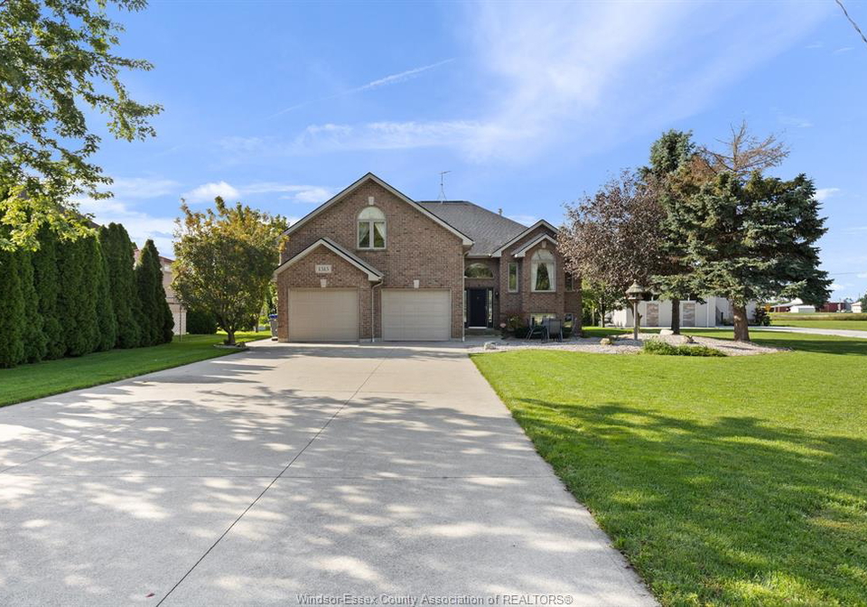 1315-st-clair-road-lakeshore-ontario-26022335