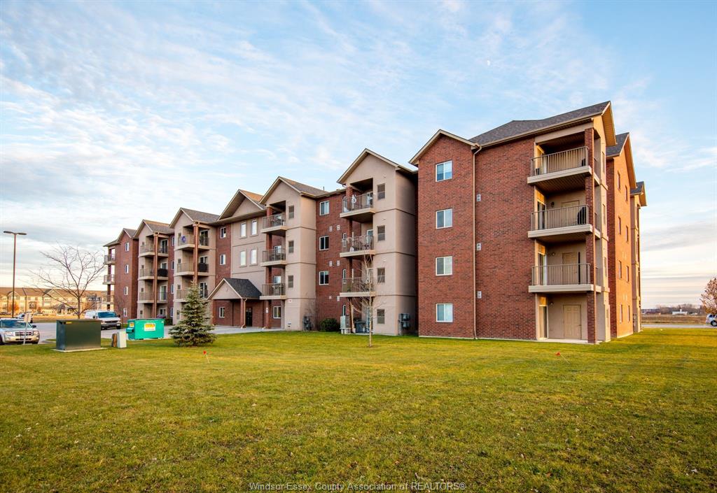 2650-sandwich-west-parkway-lasalle-ontario-26022348
