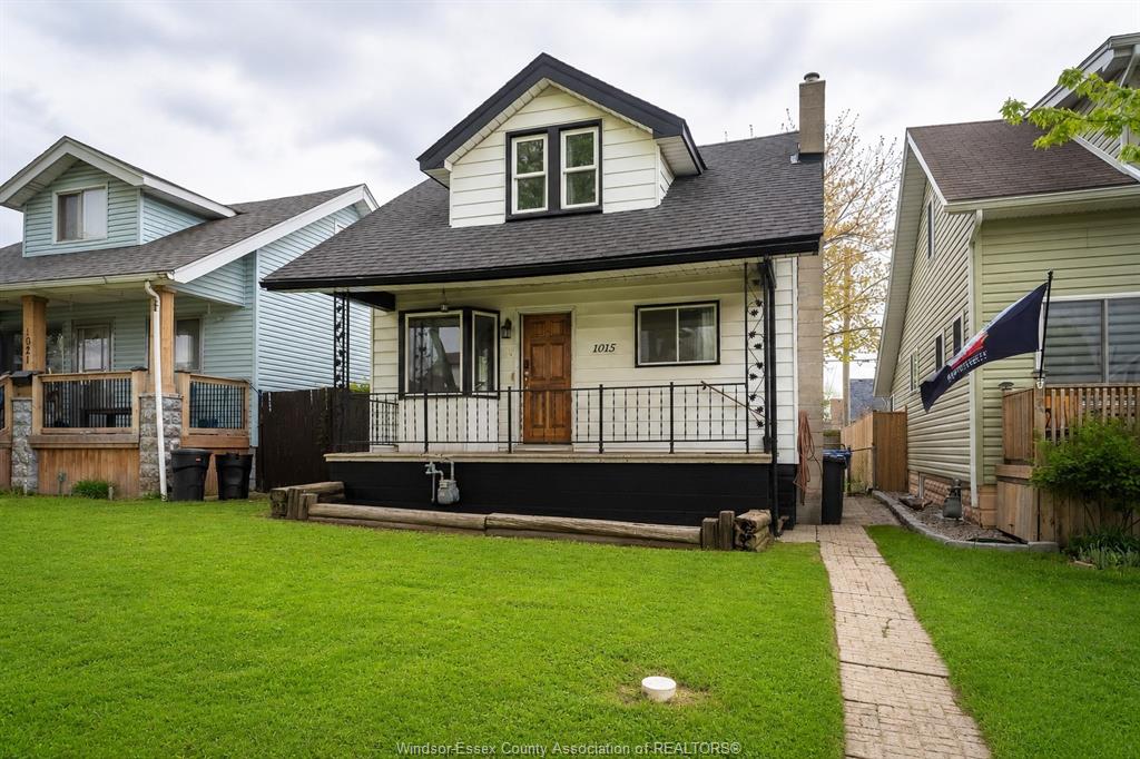 1015-oak-windsor-ontario-26022352