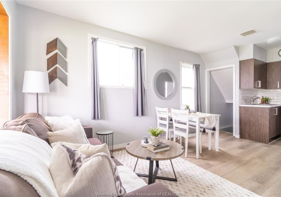 1015-oak-windsor-ontario-26022352