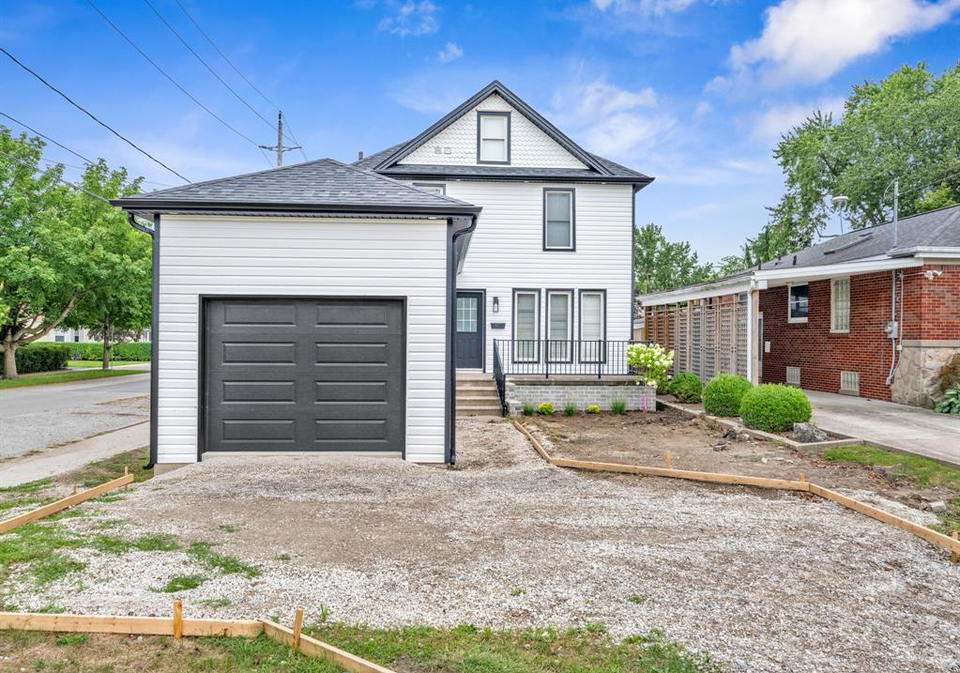8385-riverside-drive-east-windsor-ontario-26022355