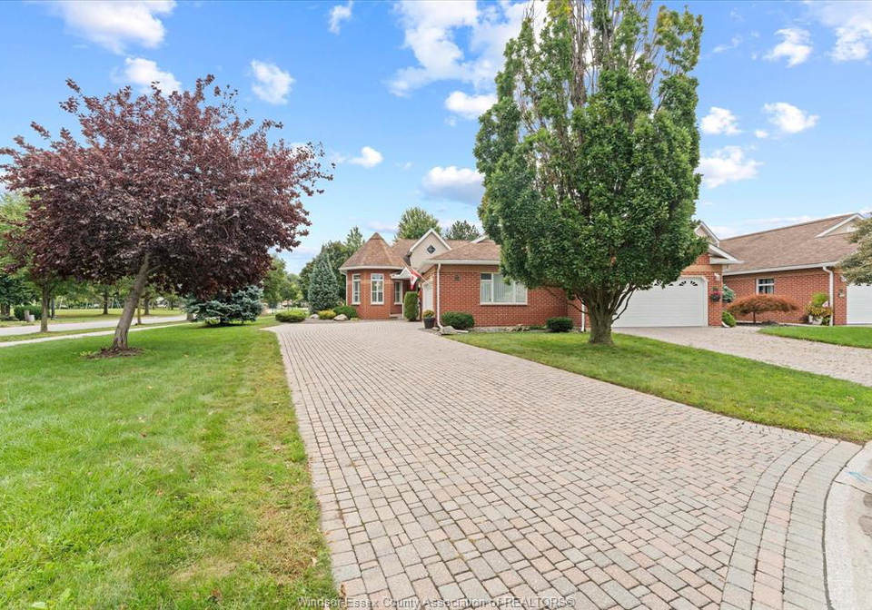 4600-cranston-court-windsor-ontario-26022369