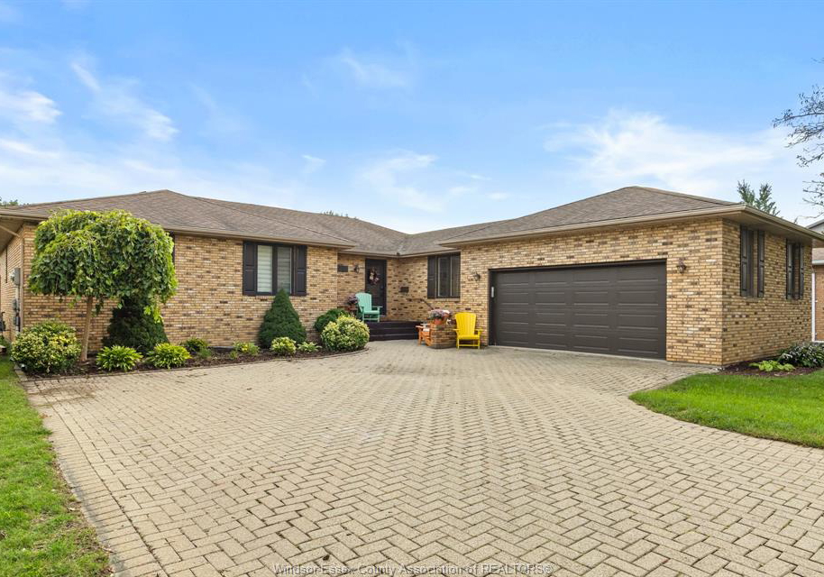 1748-hebert-street-tecumseh-ontario-26022376