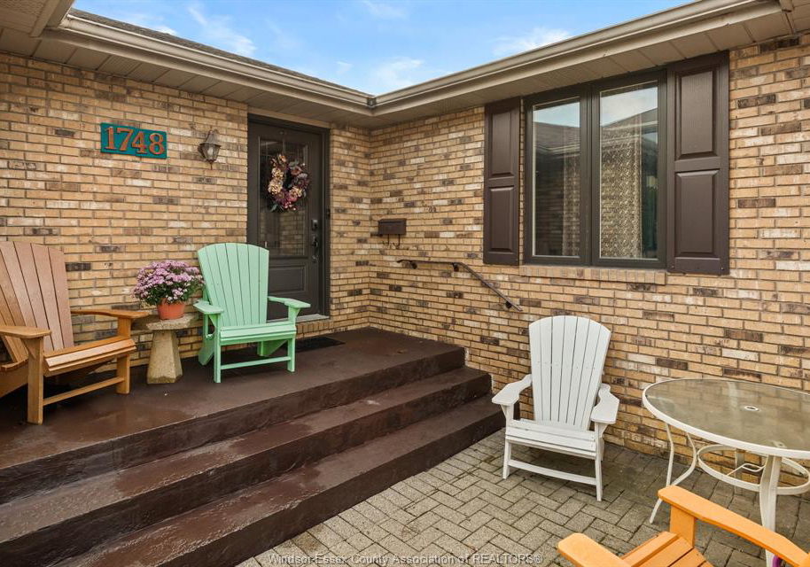 1748-hebert-street-tecumseh-ontario-26022376
