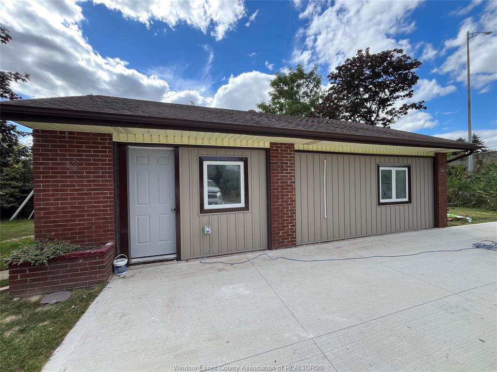 2505-askin-windsor-ontario-26022385