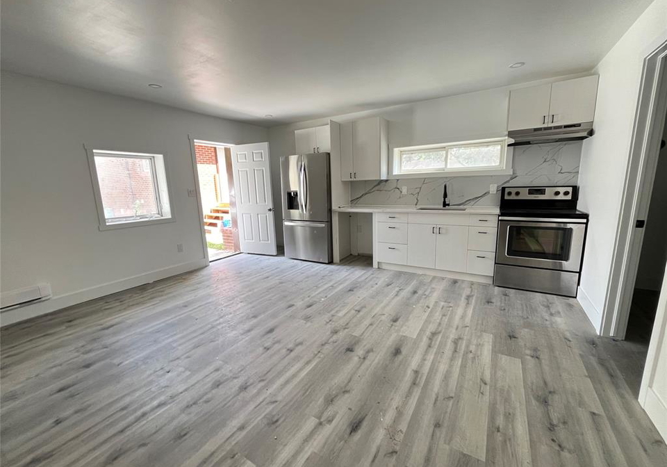 2505-askin-windsor-ontario-26022385